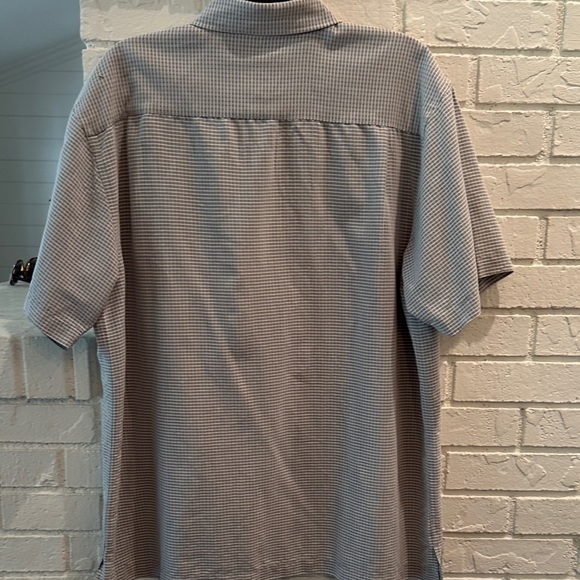 Van Heusen Men's Gray Checkered Button Down Shirt - Picture 5 of 6